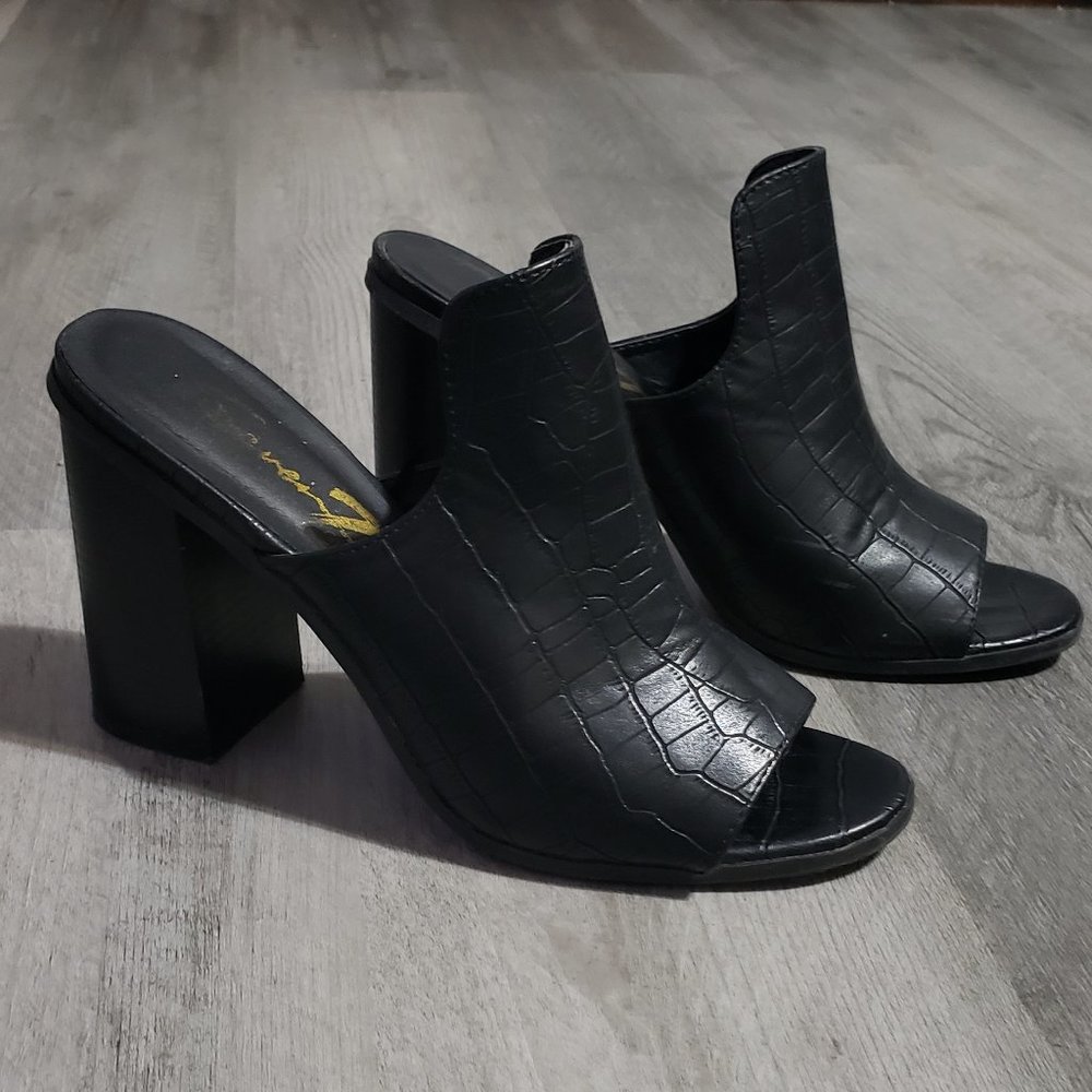 Seven 7 Isabella black crocodile texture open toe heeled mules